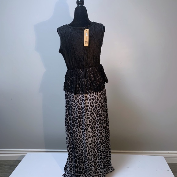NWT Jon & Anna Leopard and lace pop over maxi - Medium - Picture 6 of 8